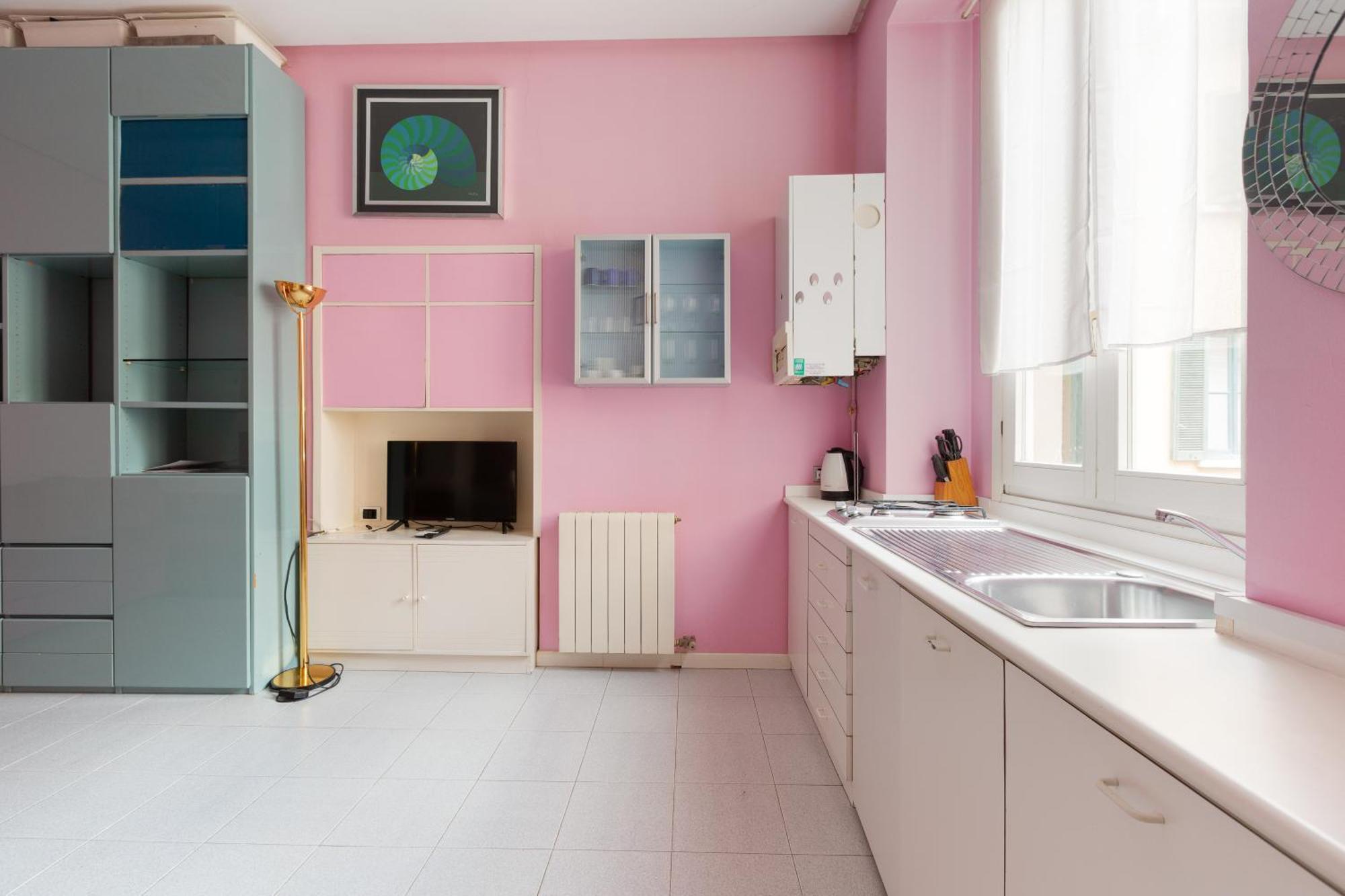 Pink Isola Flat *