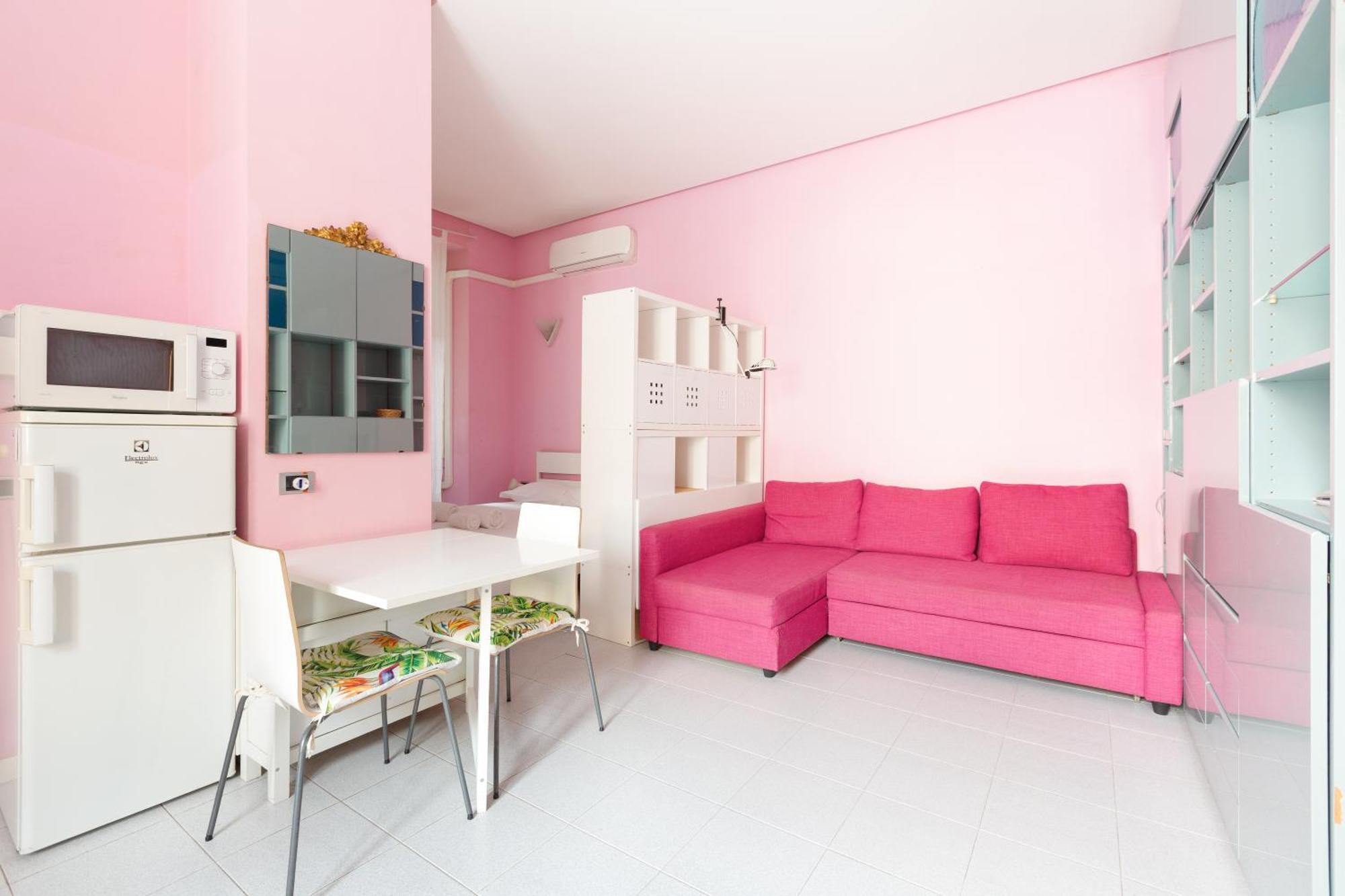 Pink Isola Flat *