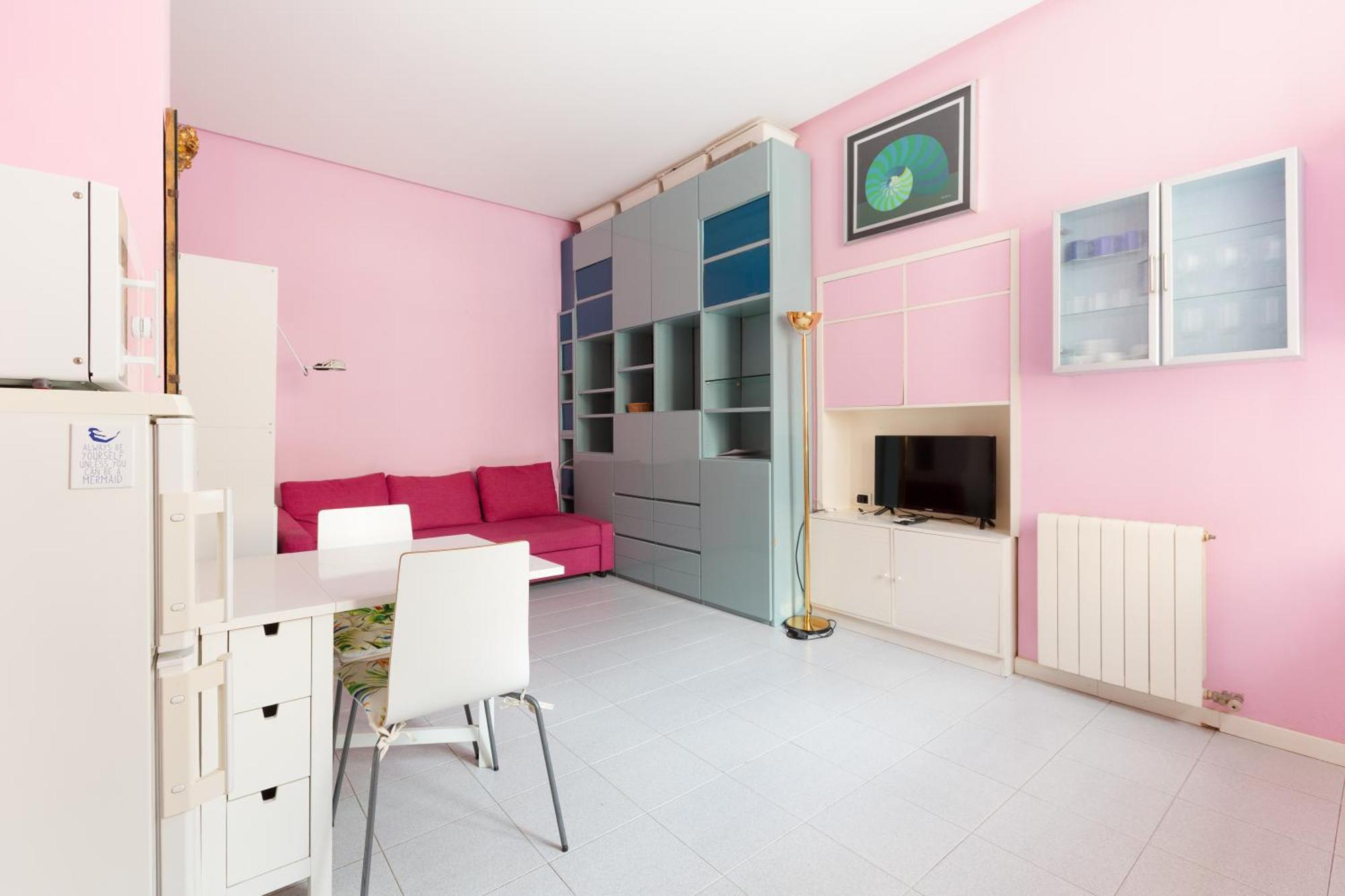 Apartment Pink Isola Flat